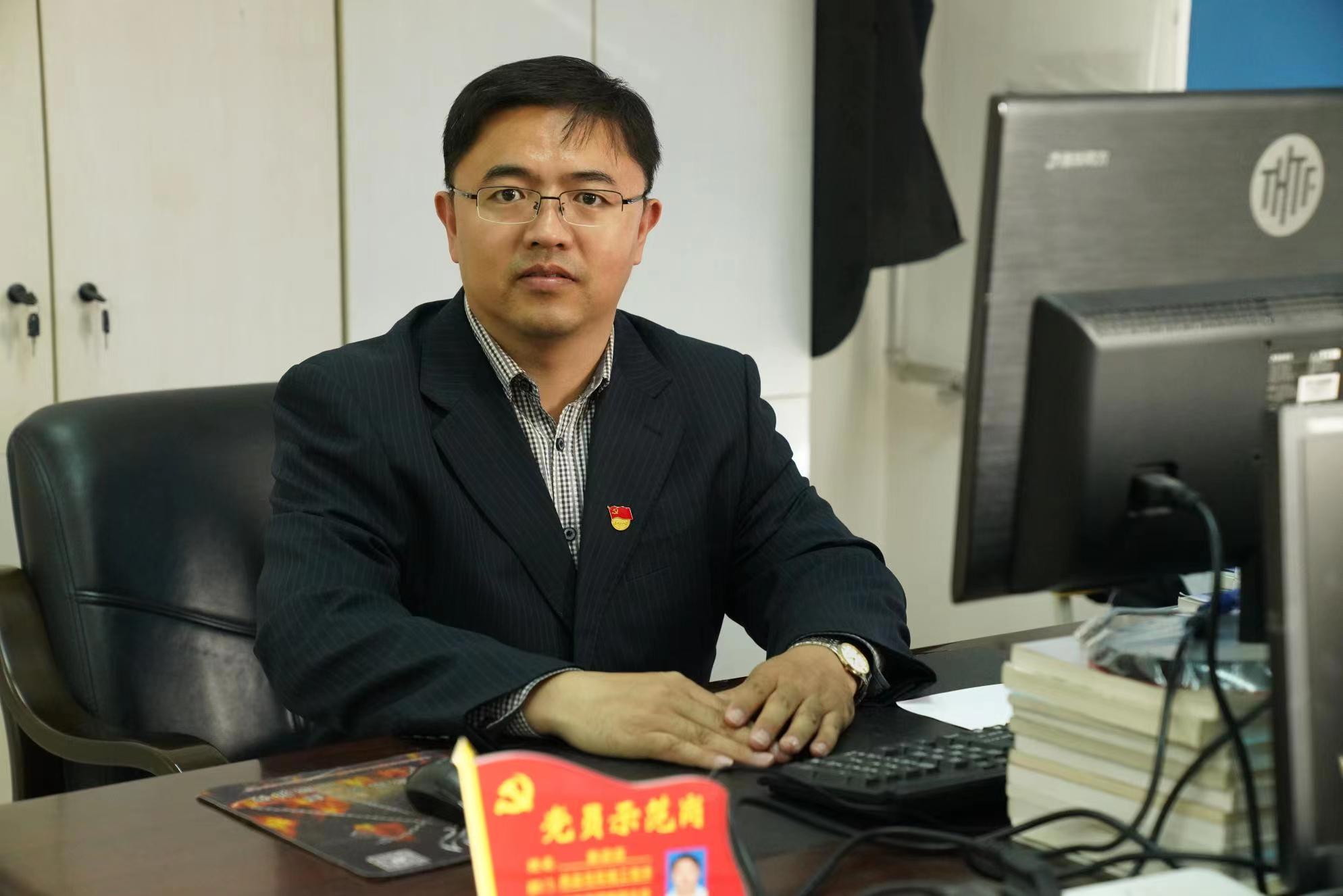 郭启臣.jpg